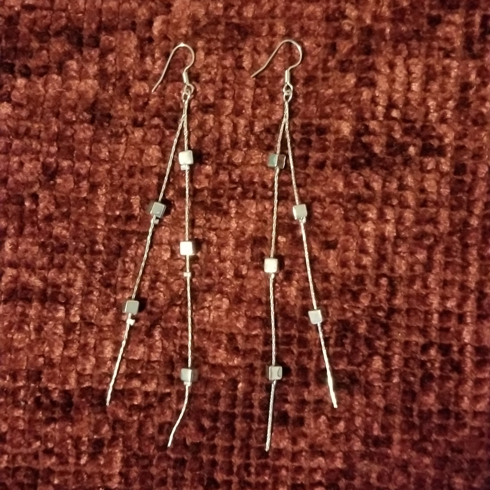 3/$15 - All listings $10 and under - Earrings